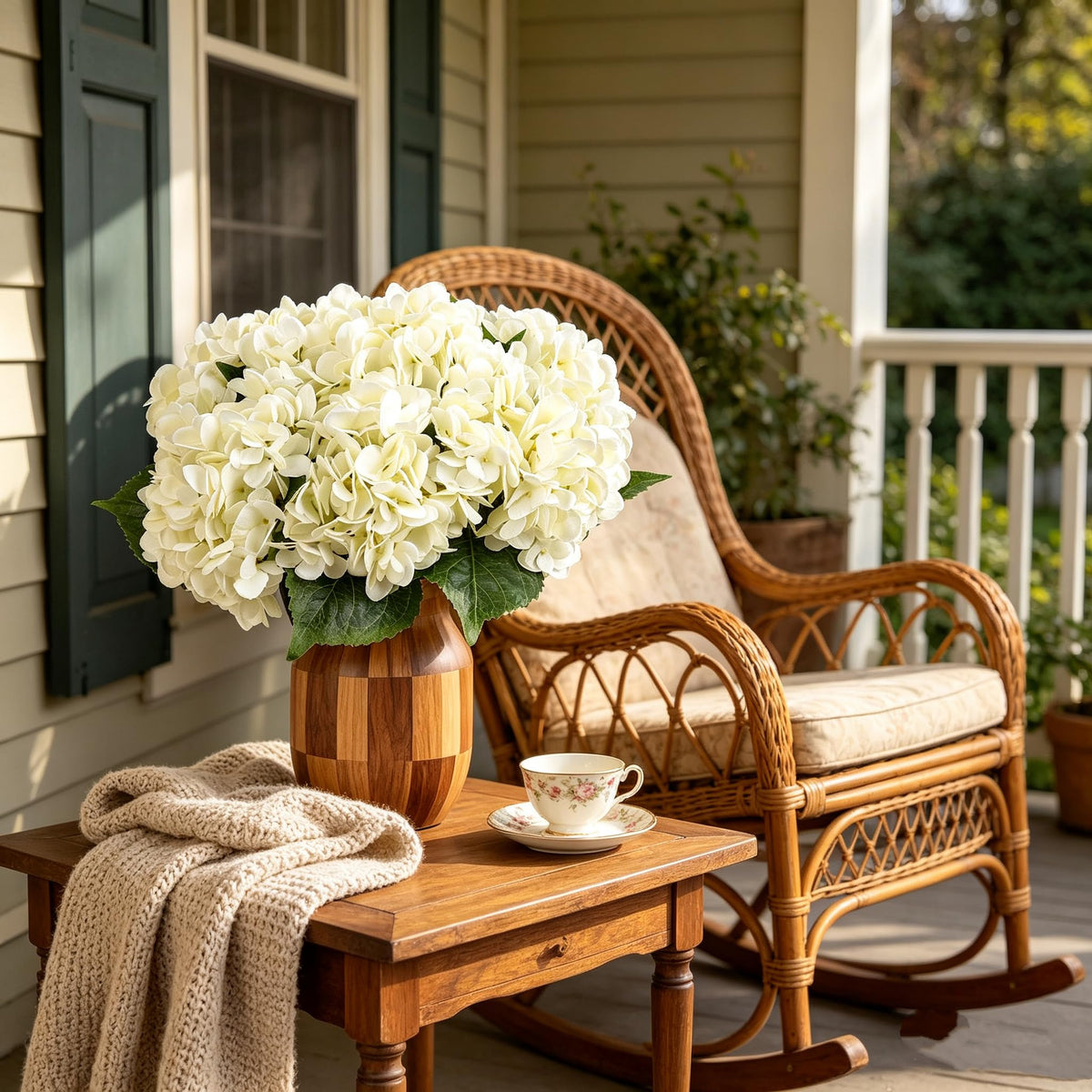 Kimura's Cabin dining room hydrangea centerpiece for year-round charm