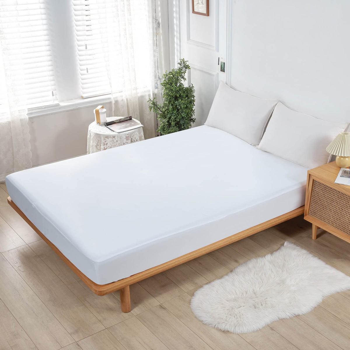 Kingnex fitted sheet style edge with deep pocket ensures snug RV fit.