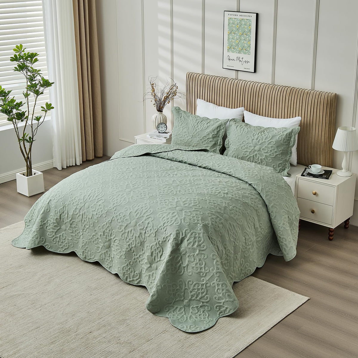 Kingnex pillow shams 20x30 pair complements bedspread for a cohesive look.