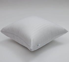 Kingnex poke-proof design prevents feather migration for comfortable sleep
