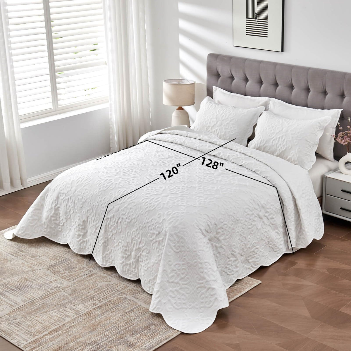 Kingnex reversible bedspread with the same pattern on both sides.
