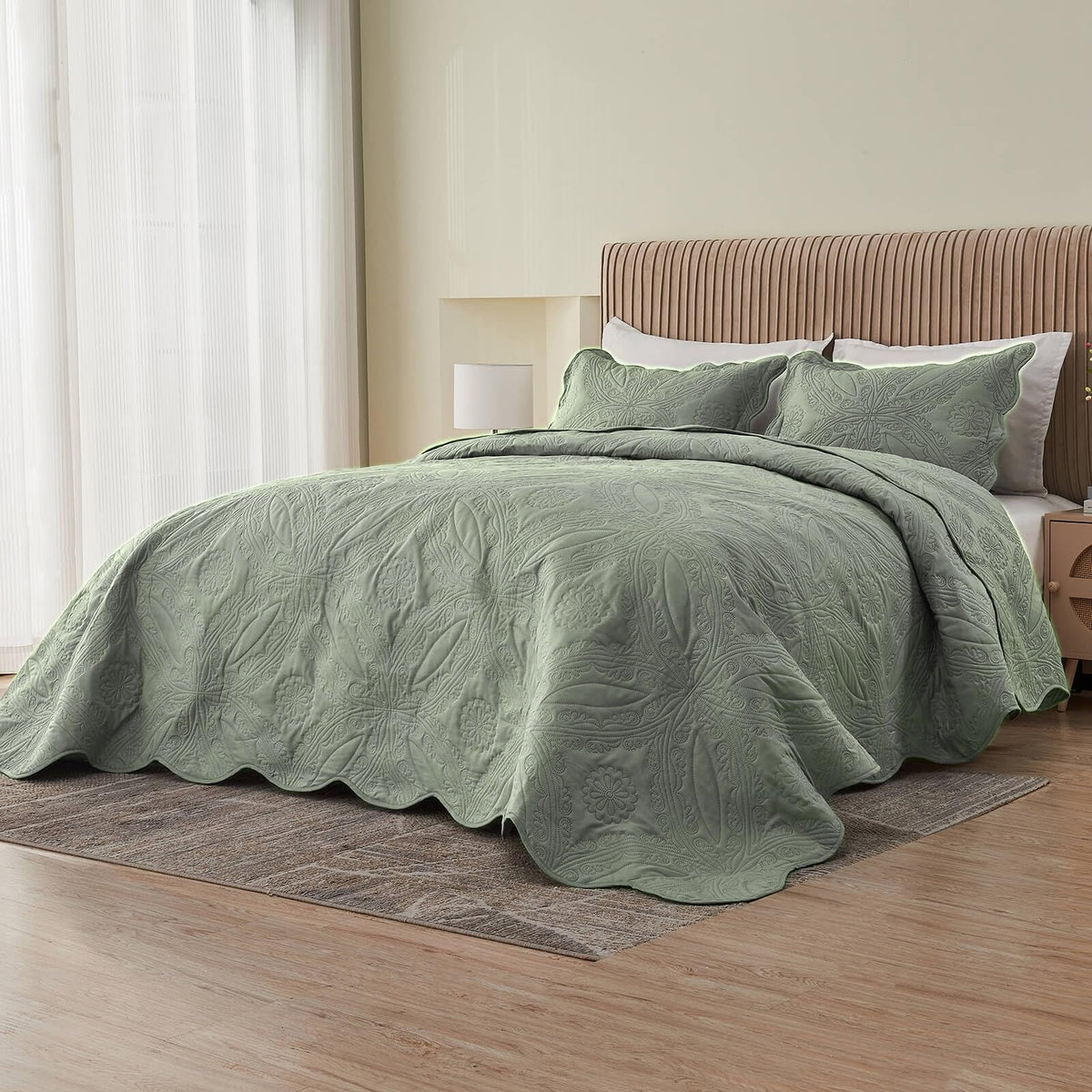 Kingnex scalloped edges with geometric floral pattern on bedspread