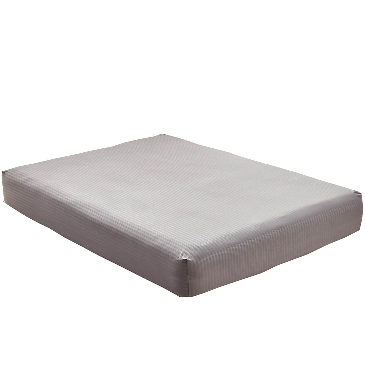 Kingnex shrink- and fade-resistant microfiber maintains color wash after wash.