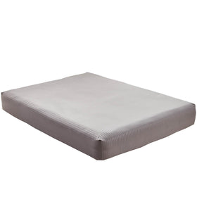 Kingnex shrink- and fade-resistant microfiber maintains color wash after wash.
