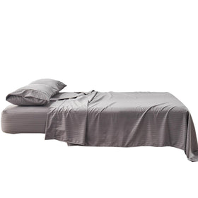 Kingnex snug-fit fitted sheet with elastic band stays in place.