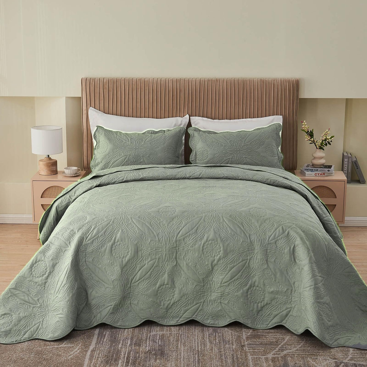 Kingnex ultrasonic quilted coverlet with smooth surface and durable stitching
