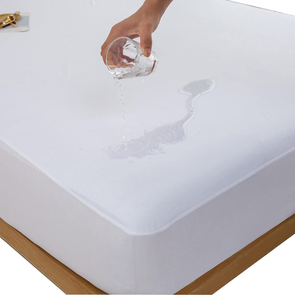 Kingnex waterproof RV King mattress protector keeps bed dry and protected