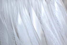 Kingsnow satin ribbon detail on wands adds shimmering light.
