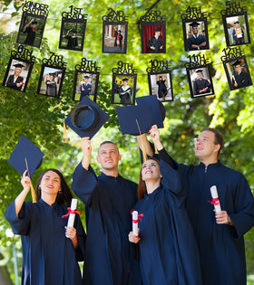 Kinylakor graduation banner for room décor and keepsakes
