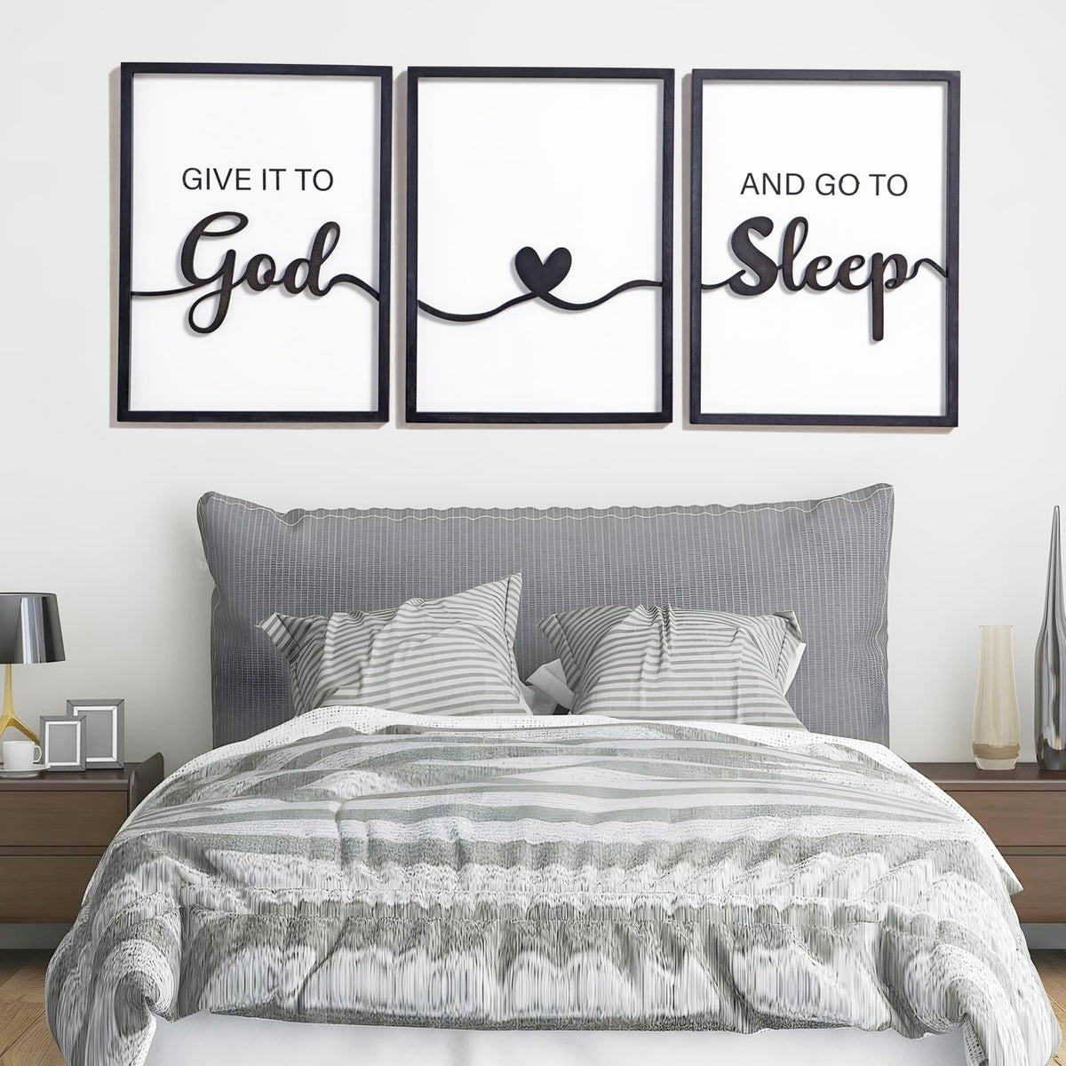 KIOSSUT black-and-white 3D sign decor complements most bedrooms.