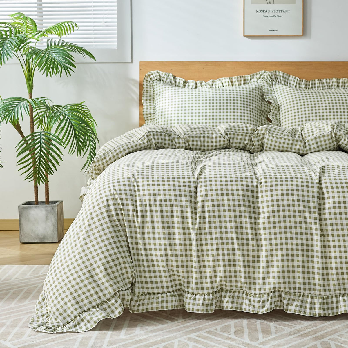 Kisswish gingham duvet cover close-up showing ruffle detail and vintage charm for cozy bedrooms.