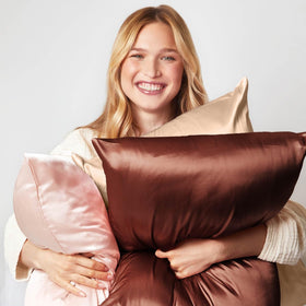 Kitsch satin pillowcase uses eco-friendly material for a premium bedding choice.