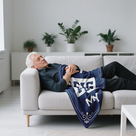 Kituzol 50x60 throw blanket for personal lounging.
