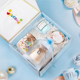 KIVIVO baby shower centerpiece ideas using mini jars