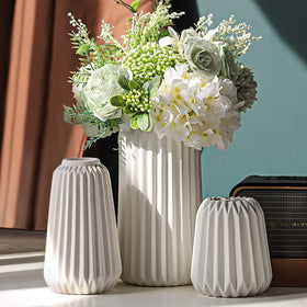 Kogxscej white ceramic vase set of 3 with spiral design for modern decor.