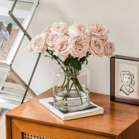 KOIUEYW clear vase for home or office table decor.