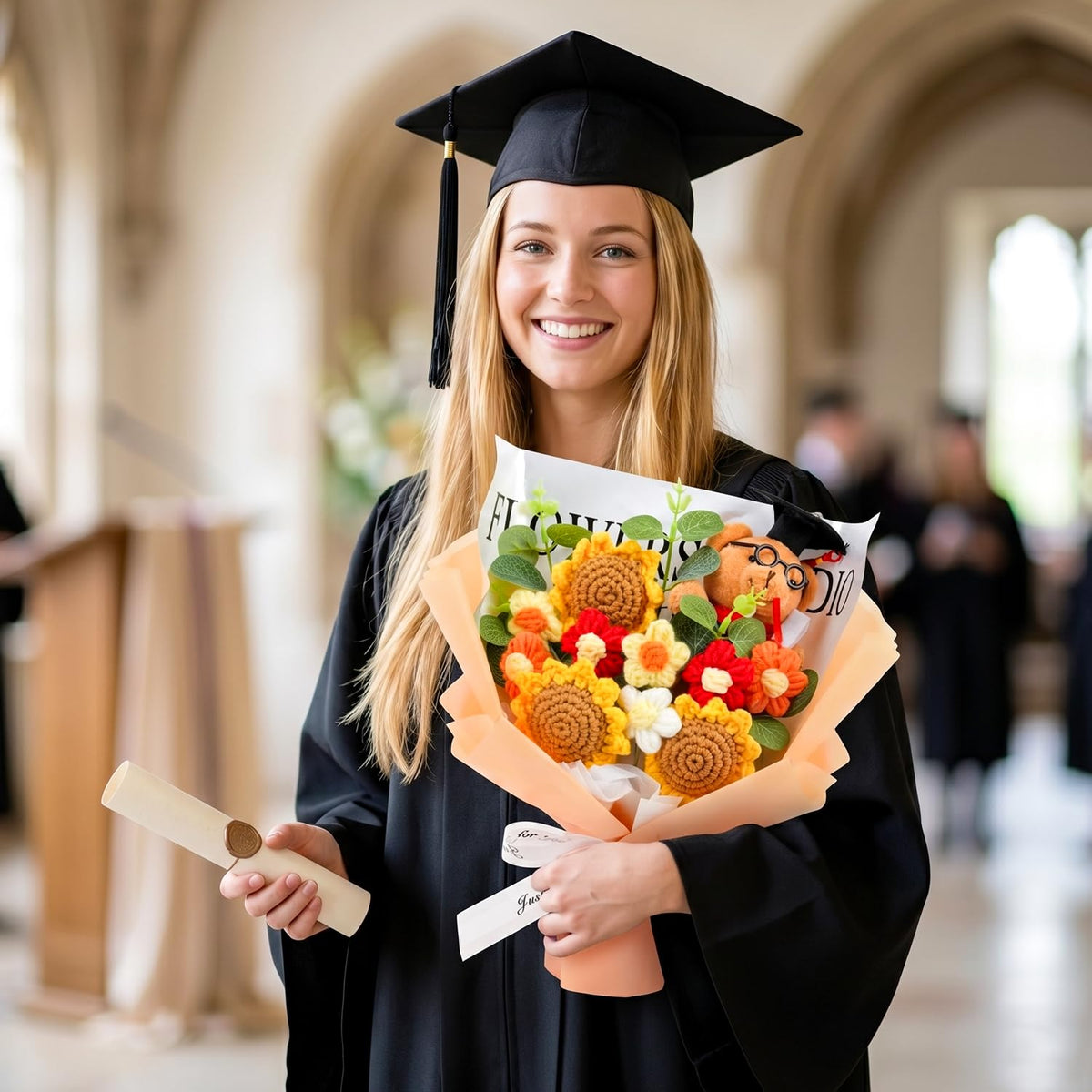 Komothala graduation bear with sunflowers bouquet, perfect for graduates.