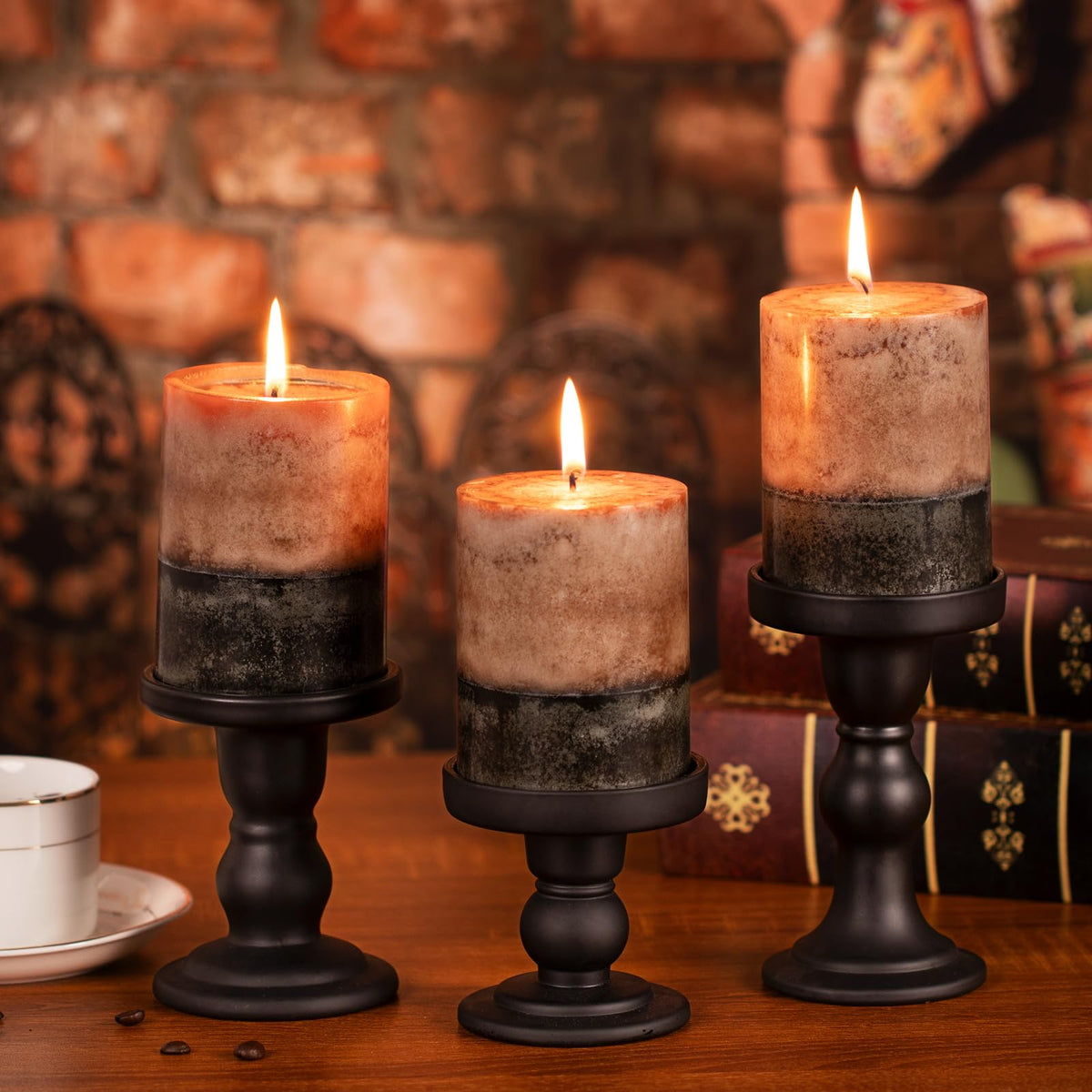KONNI wedding table decoration candle set, creates intimate lighting.