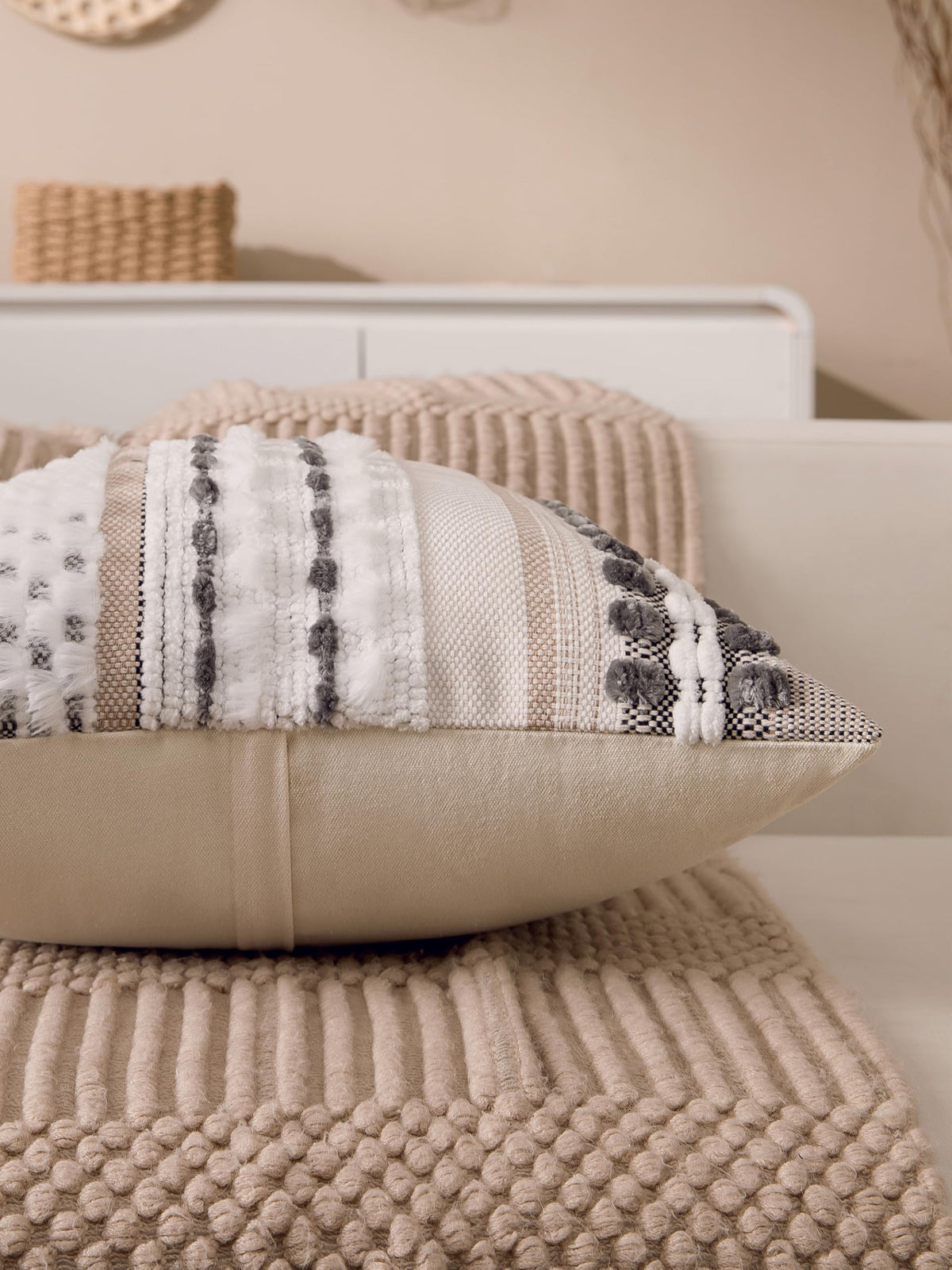 KOOLIFE invisible zipper pillow cover for a seamless look and easy swaps