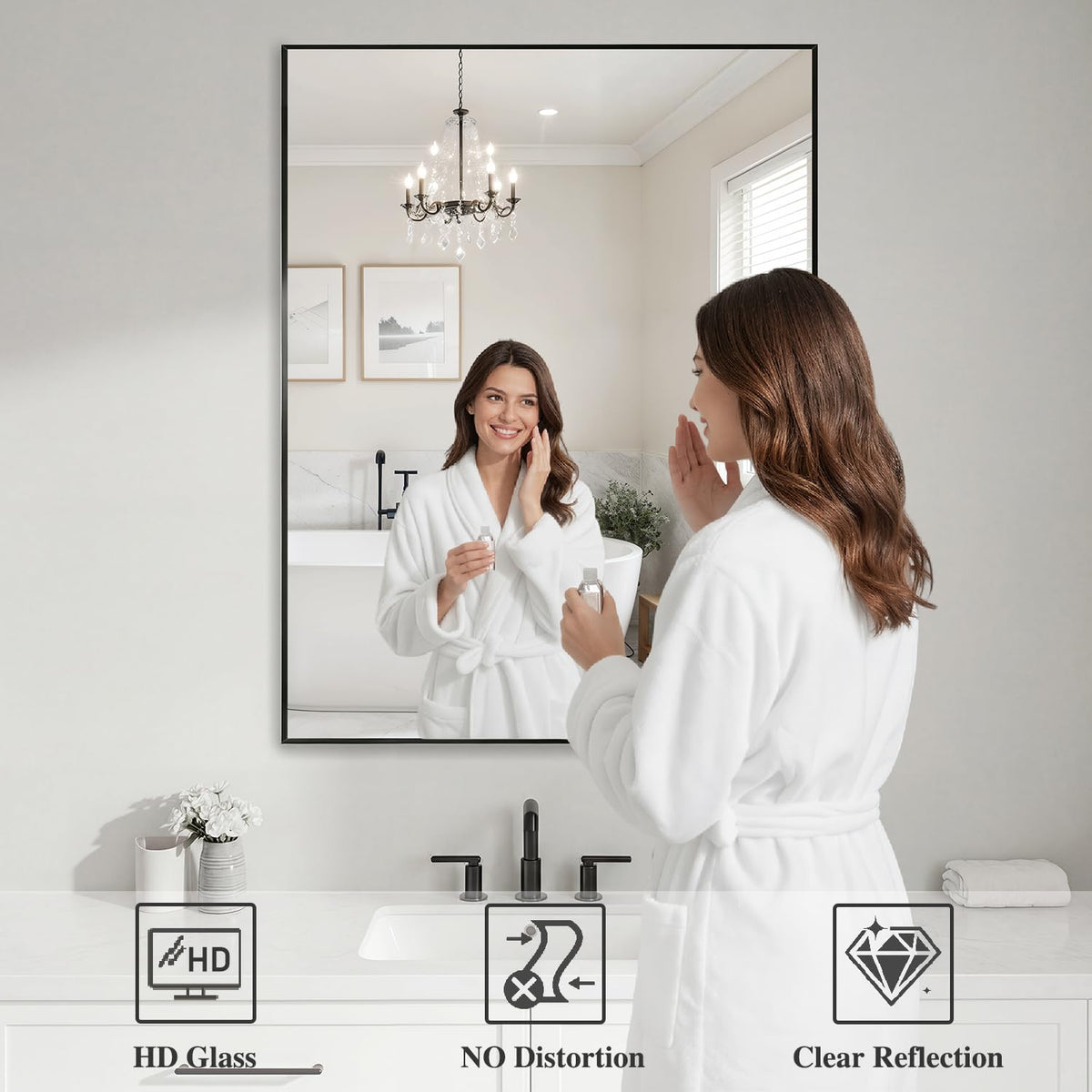 Koonmi Black Mirrors bathroom reflection in bright light reveals clear imaging.