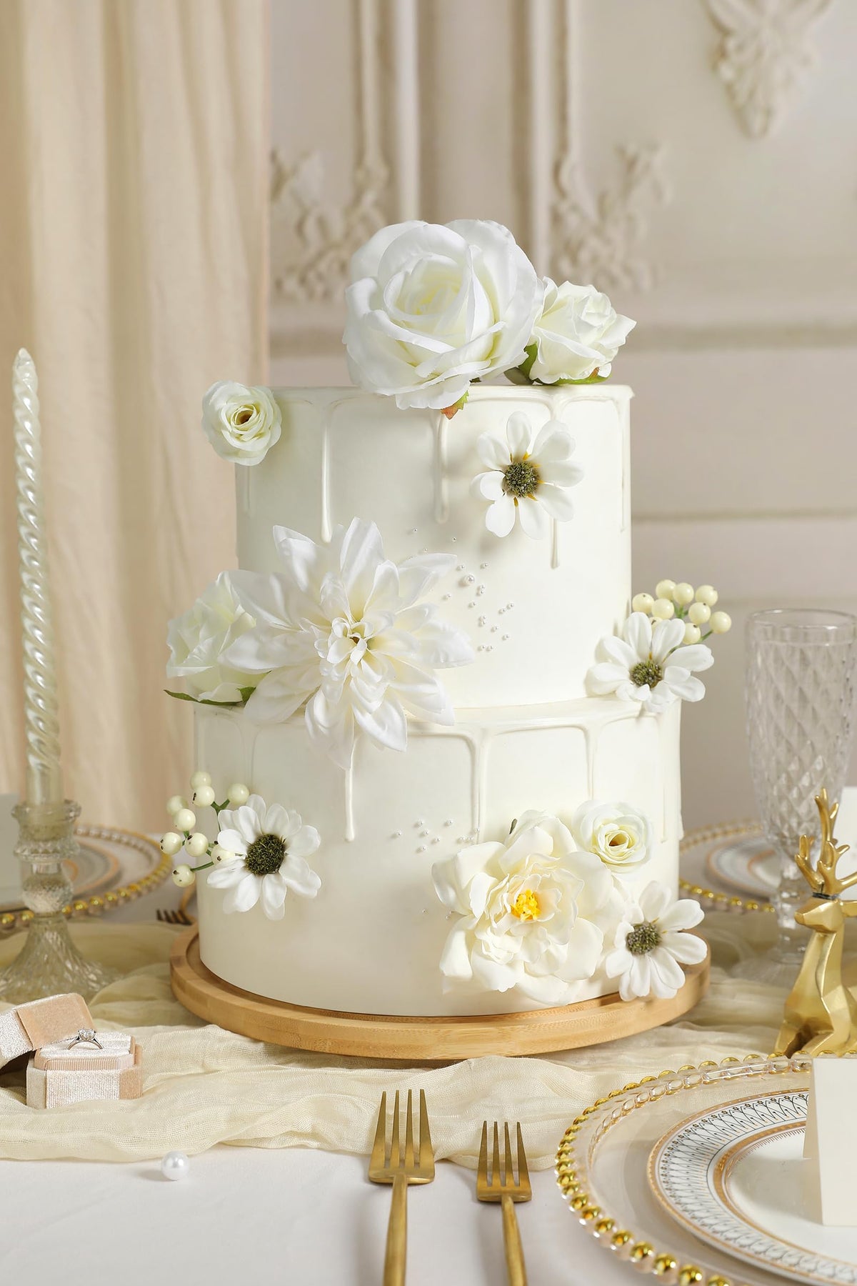 Koroni Flowers wedding bouquet setup inspires versatile reception decor ideas.