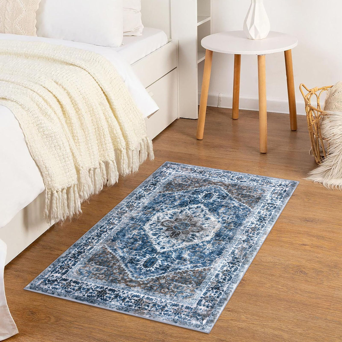 KOZYFLY machine-washable rug for easy cleaning on delicate cycles.