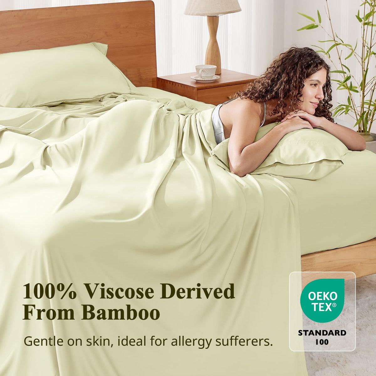 KRIMANO queen fitted sheet close-up demonstrates secure 17-inch deep pocket fit.
