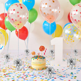 KVCSYAW party table display with weights creates an elegant centerpiece