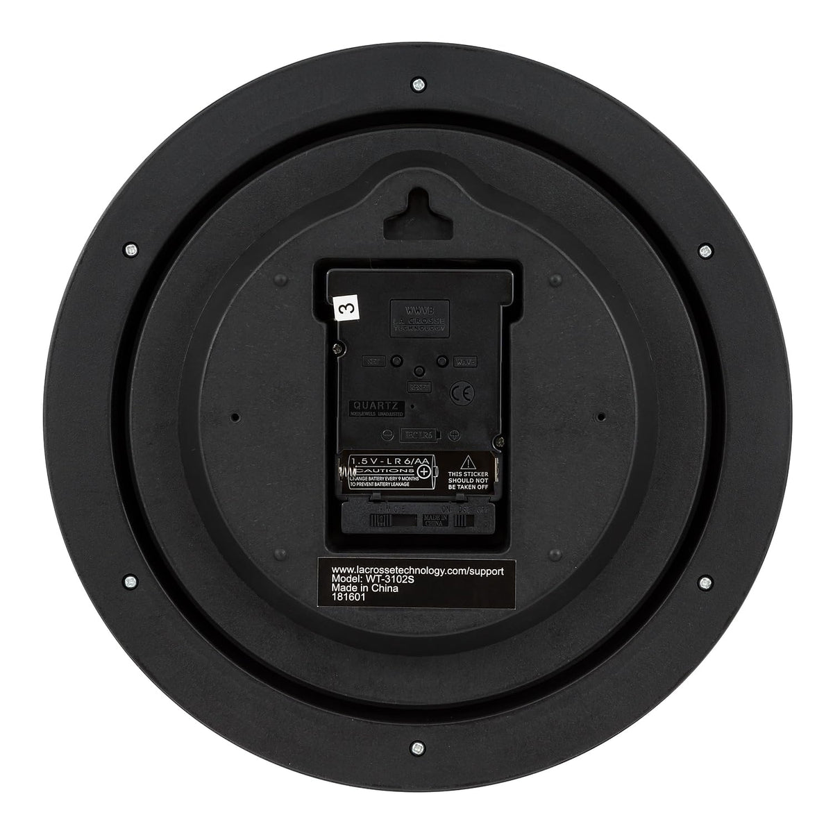 La Crosse WT-3102S flat lens protects the dial while keeping readability.