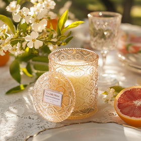 Citrus fragrance diffusion from LA JOLIE MUSE Yuzu & Neroli Blossom candle.