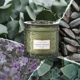 LA JOLIE MUSE Eucalyptus & Alpine Sage label close-up with embossed daisies