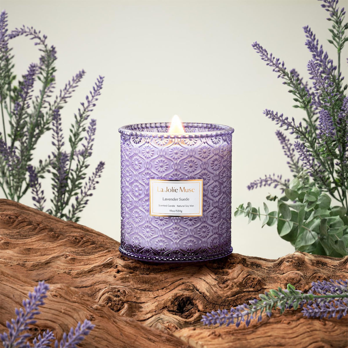 LA JOLIE MUSE Eucalyptus-Lavender scent profile brightening spaces