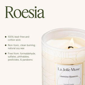 LA JOLIE MUSE Jasmine Candle room ambiance enhances home relaxation.
