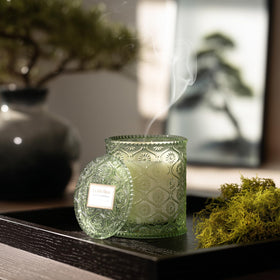 LA JOLIE MUSE Kyoto Vine & Moss candle featuring vetiver notes for calming home fragrance.