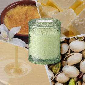 LA JOLIE MUSE Pistachio Macaron candle wax pool evokes pastry notes for comforting moments.