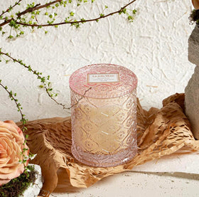 LA JOLIE MUSE Santal Rose candle sandalwood base for grounding mood.
