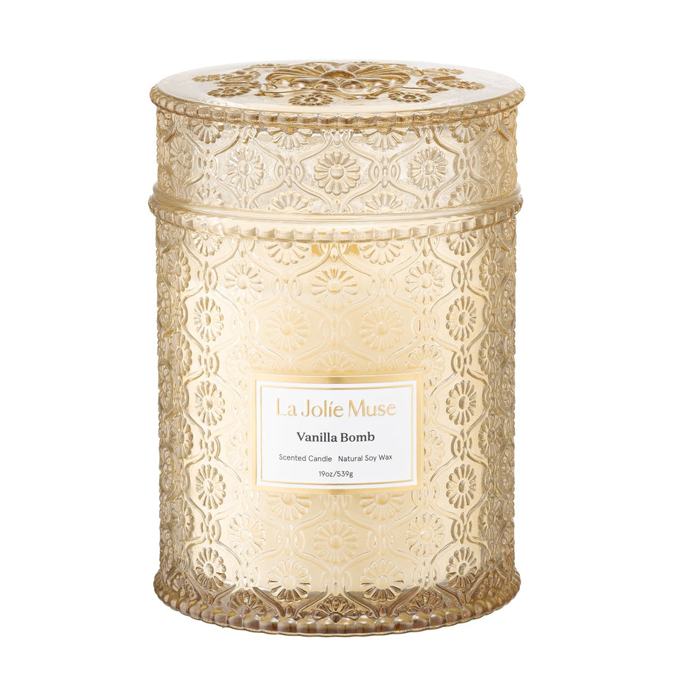 LA JOLIE MUSE Vanilla Bomb candle jar glows warmly, creating cozy evenings.