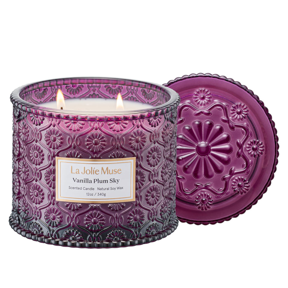 LA JOLIE MUSE Vanilla Plum Sky candle jar enhances ambience with warm vanilla and plum notes