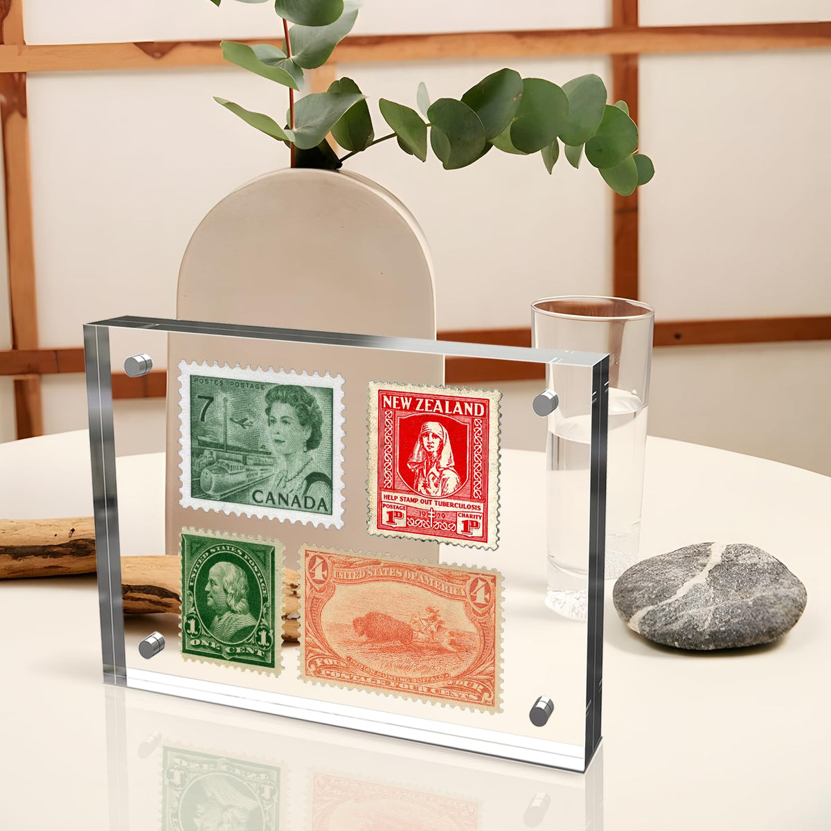 laapee clear acrylic frame blends with any decor