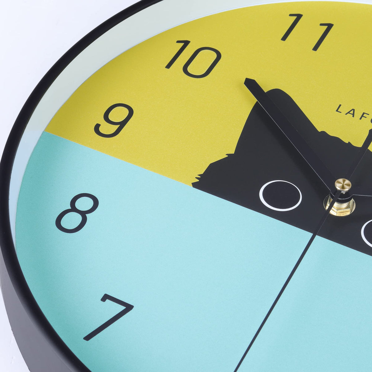 Lafocuse silent mechanism keeps bedtime and study undisturbed.