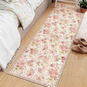 Lahome boho throw carpet Nina adds warm color to bedrooms.
