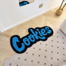 LAKEA Cookies Rug blue adds soft warmth to bedrooms.