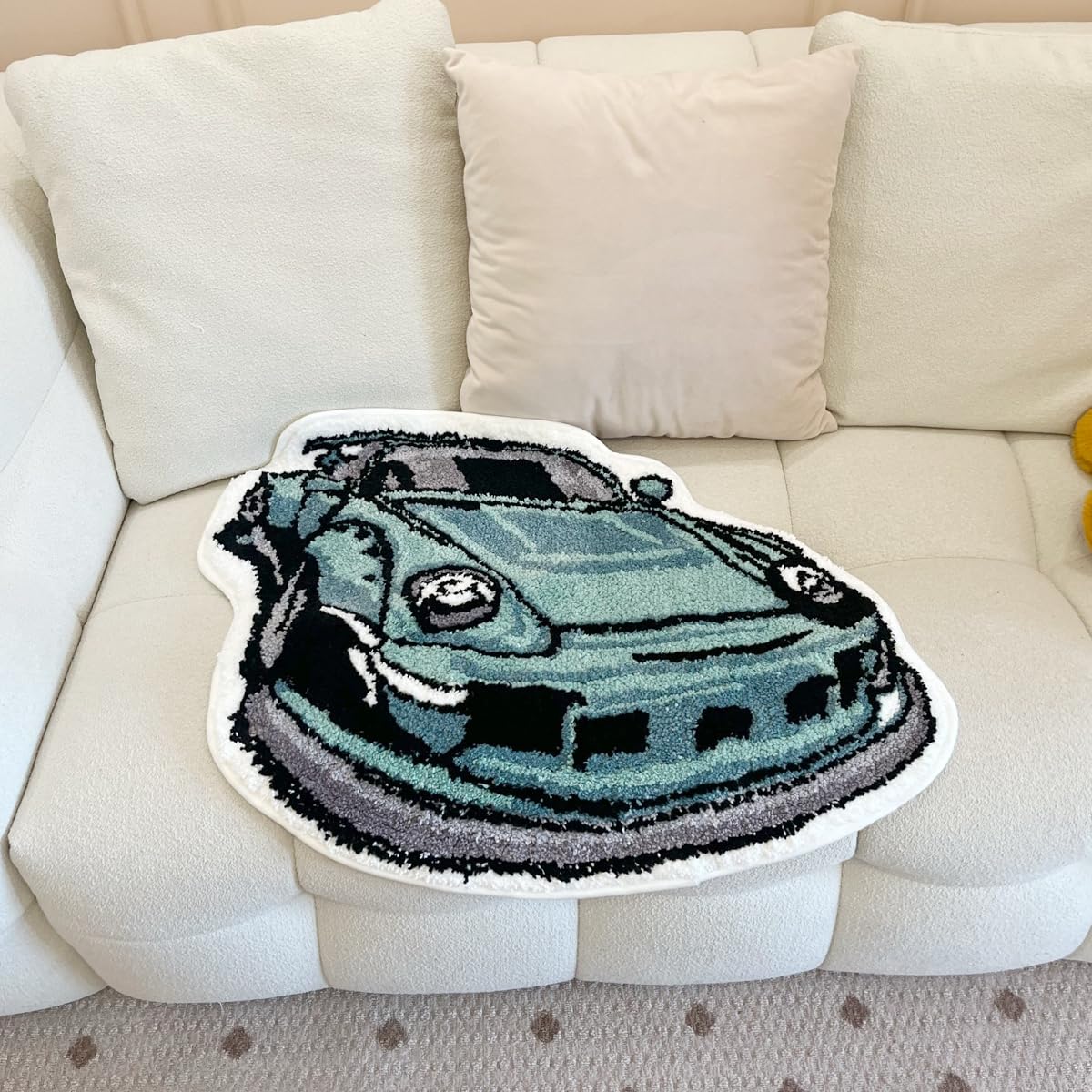 LAKEA easy to clean rug, shake or vacuum for quick maintenance.