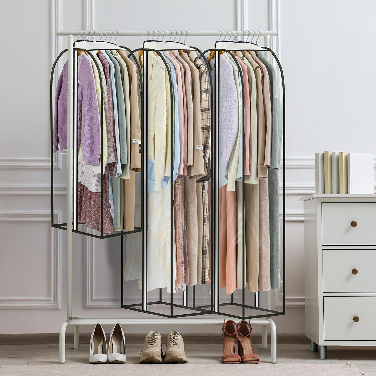 LANDNEOO closet-organization keeps wardrobes neat and easy to browse.