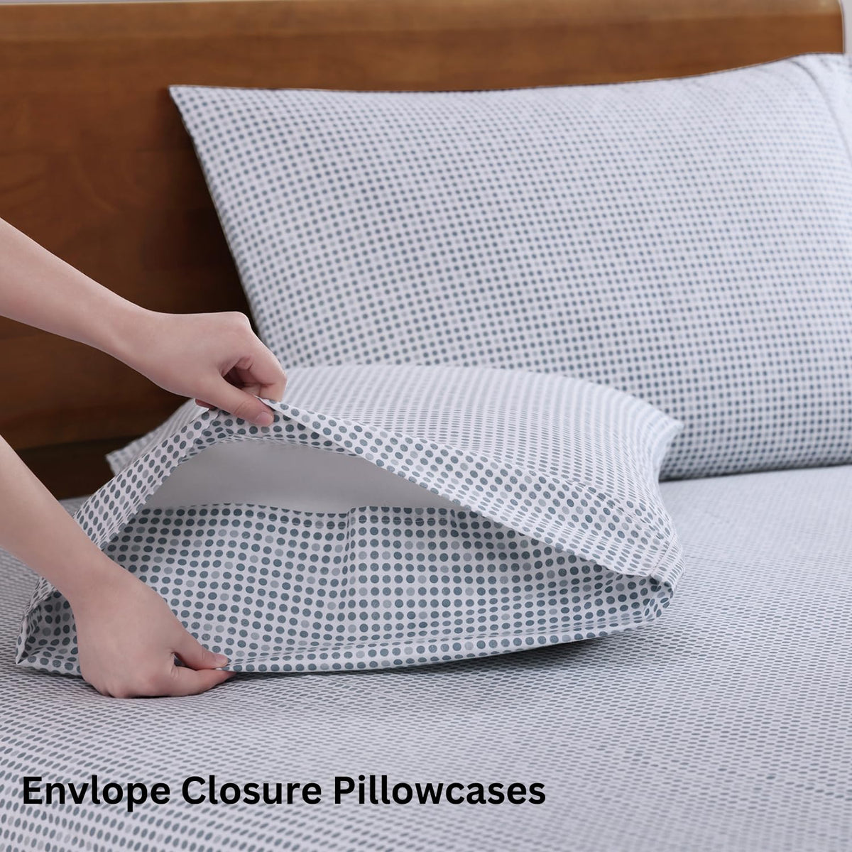 Lane Linen deep-pocket queen fitted sheet fits 8 to 15 inch mattresses securely.