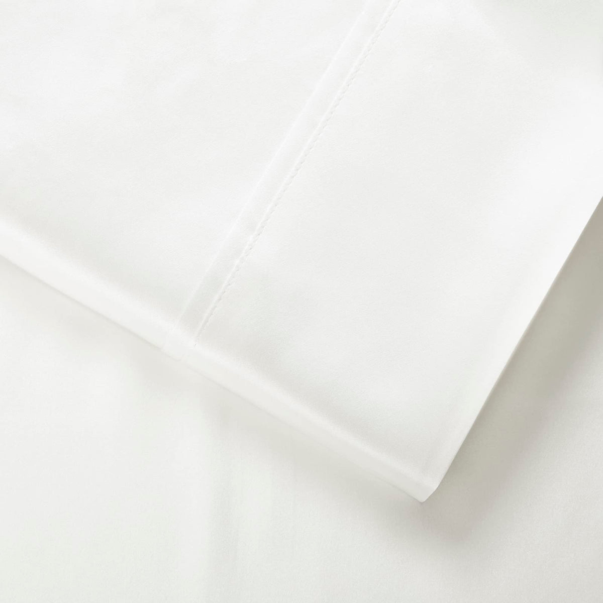 Lanest Housing satin fabrics feel gentle on skin and hair for restful nights.