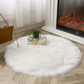 Latepis White Round Rug plush pile close-up showing luxurious warmth for bedrooms.