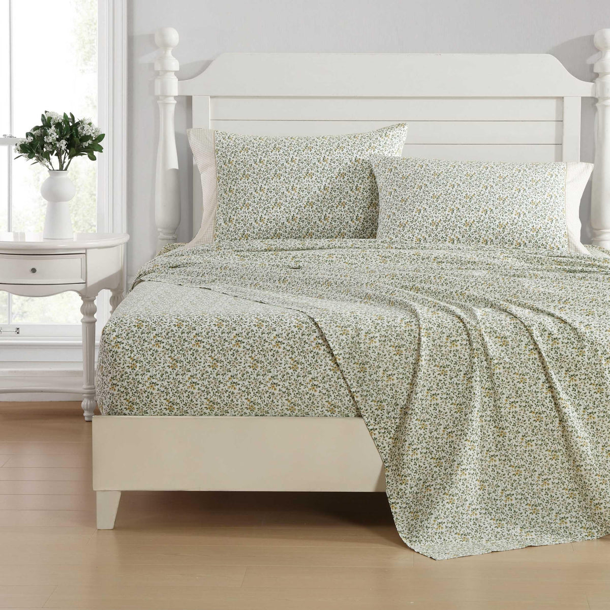 Laura Ashley King Sheet Set Tierney Green fitted sheet with deep pockets