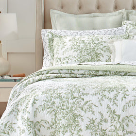 Close-up of breathable 100% cotton fabric texture