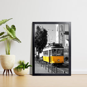 LaVie Home puzzle frame hanging hooks enable easy portrait or landscape mounting.